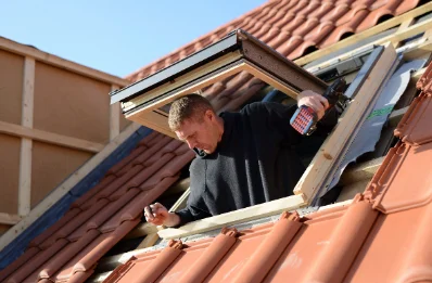 Pose de fenêtres de toit Velux à Perrou